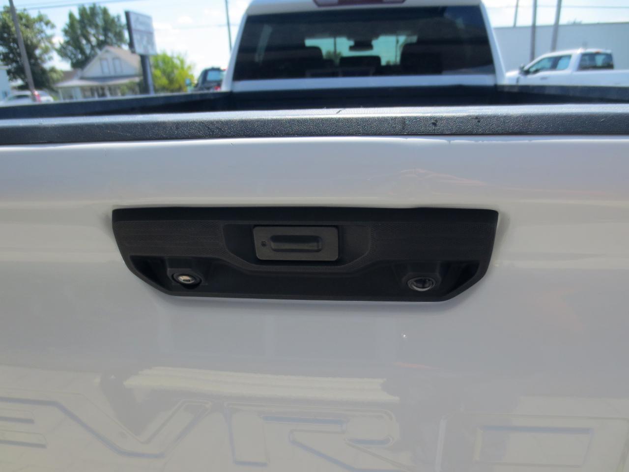 Chevrolet Silverado 2500HD Custom Crew Cab Long Box 4WD 2025