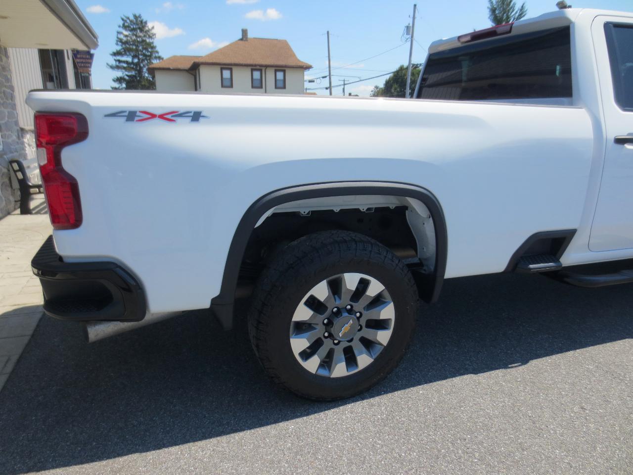 Chevrolet Silverado 2500HD Custom Crew Cab Long Box 4WD 2025