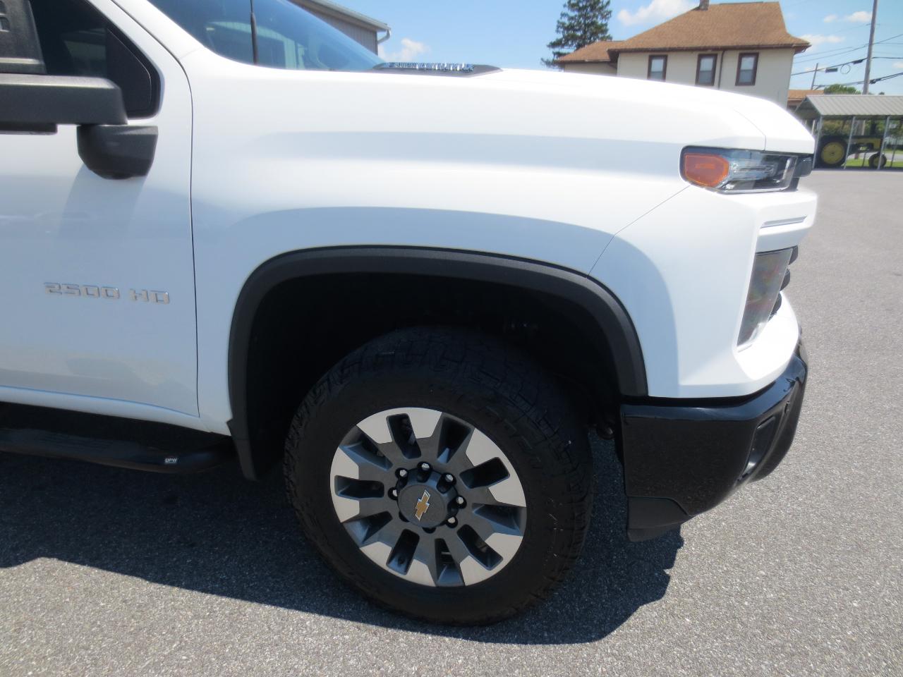 Chevrolet Silverado 2500HD Custom Crew Cab Long Box 4WD 2025