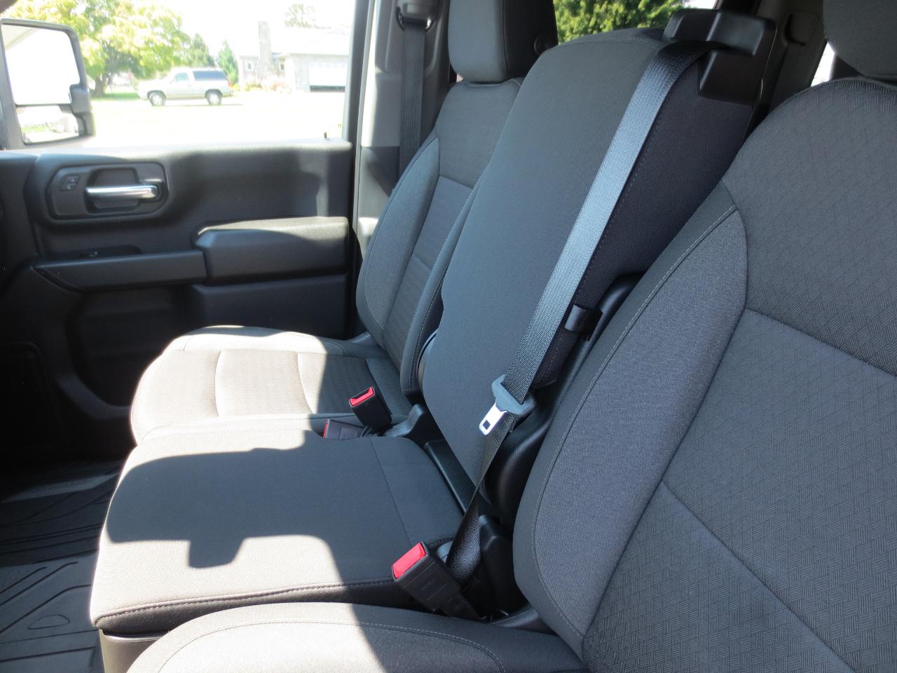 Chevrolet Silverado 2500HD Custom Crew Cab Long Box 4WD 2025