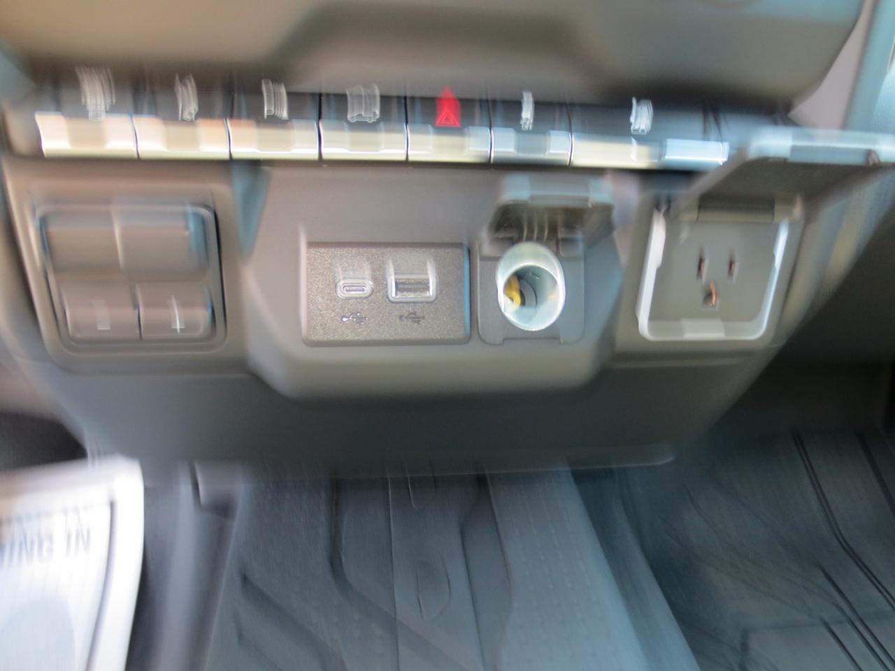 Chevrolet Silverado 2500HD Custom Crew Cab Long Box 4WD 2025