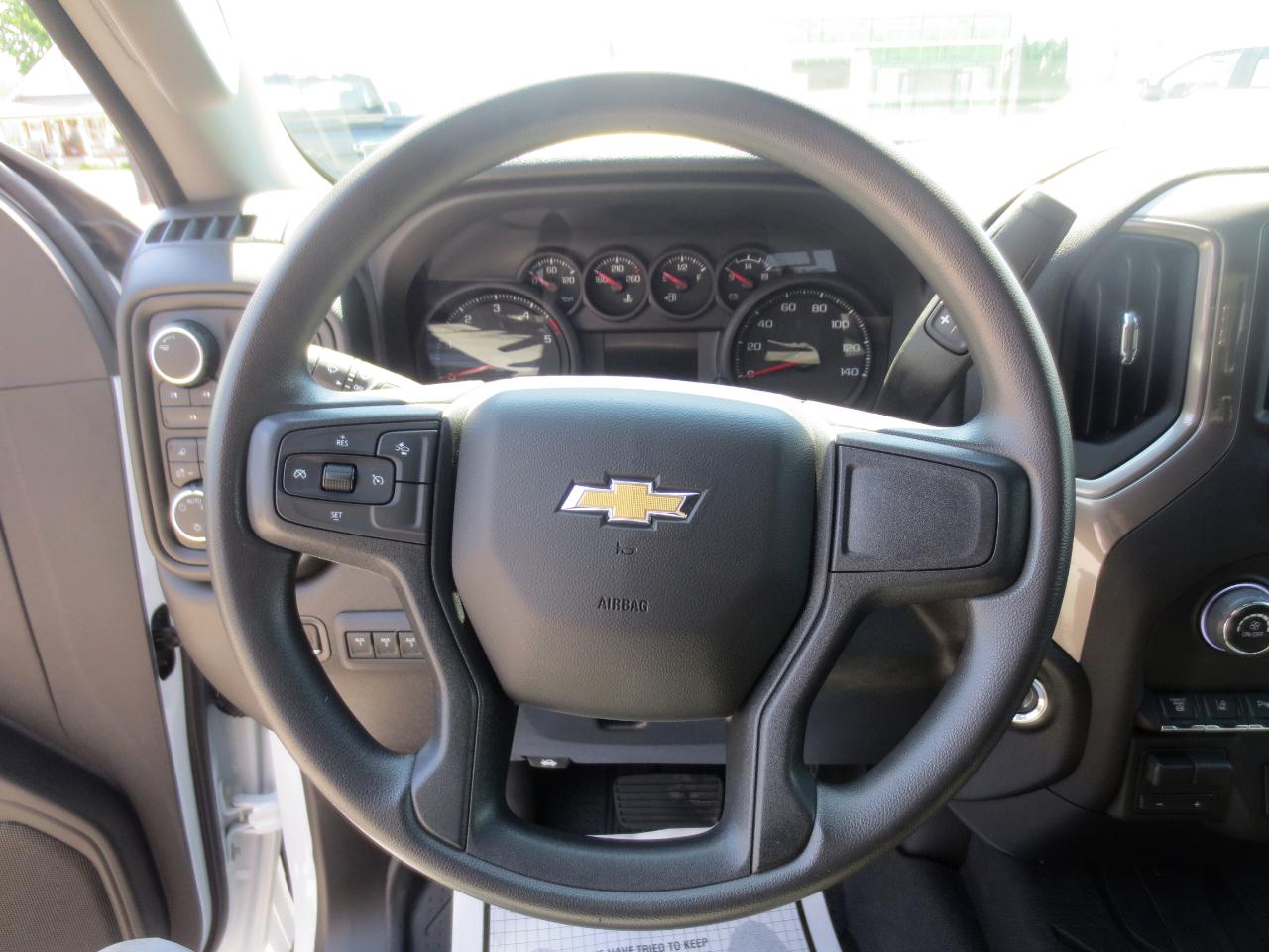 Chevrolet Silverado 2500HD Custom Crew Cab Long Box 4WD 2025