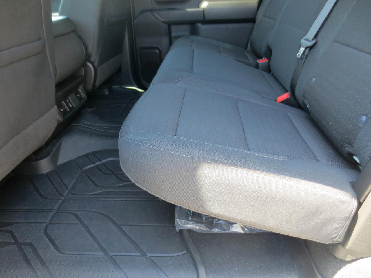 Chevrolet Silverado 2500HD Custom Crew Cab Long Box 4WD 2025