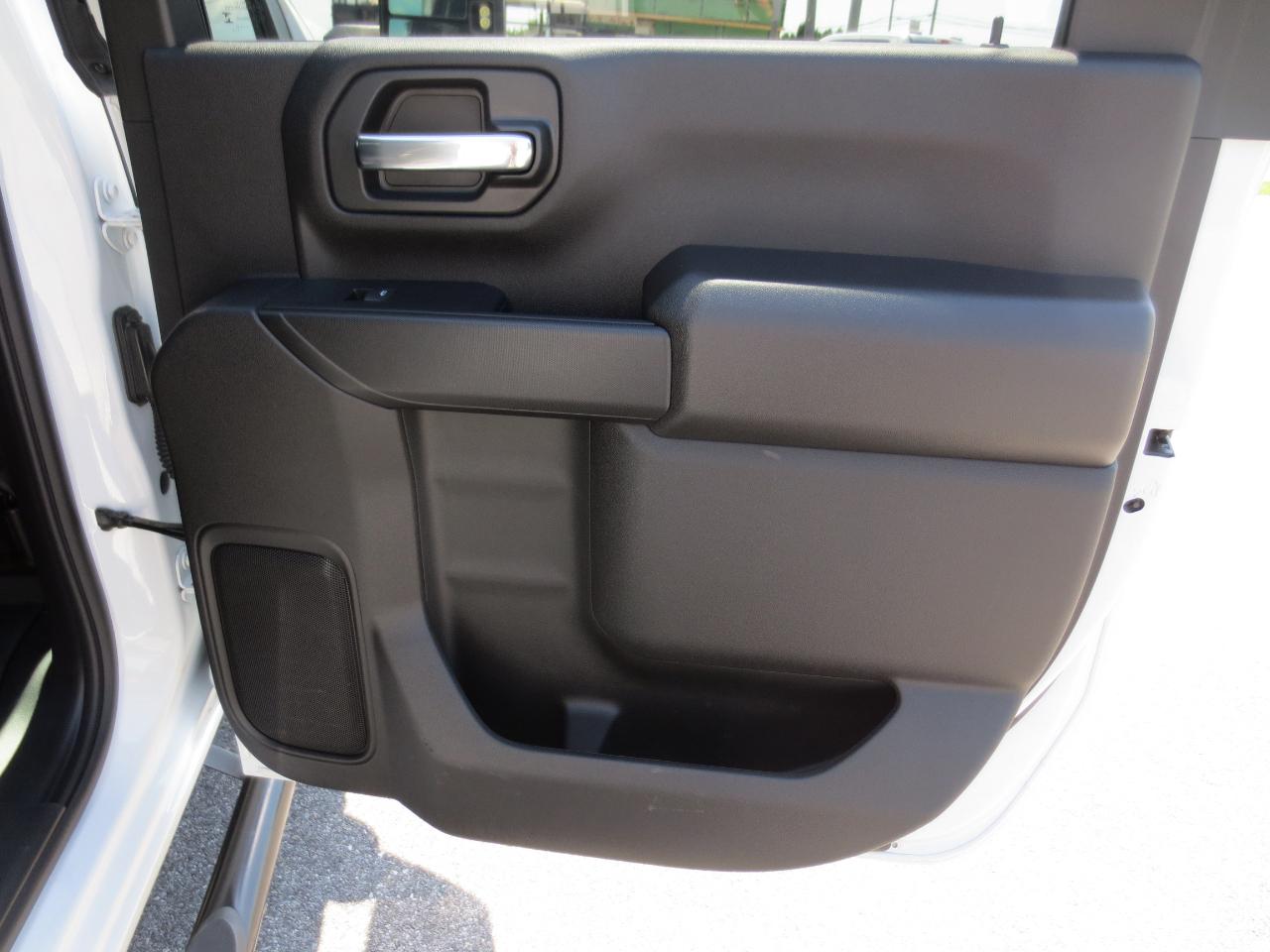 Chevrolet Silverado 2500HD Custom Crew Cab Long Box 4WD 2025