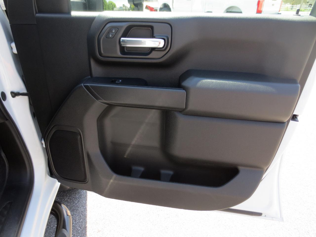 Chevrolet Silverado 2500HD Custom Crew Cab Long Box 4WD 2025