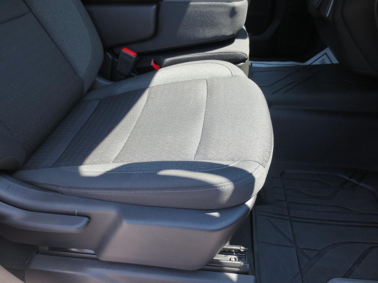 Chevrolet Silverado 2500HD Custom Crew Cab Long Box 4WD 2025