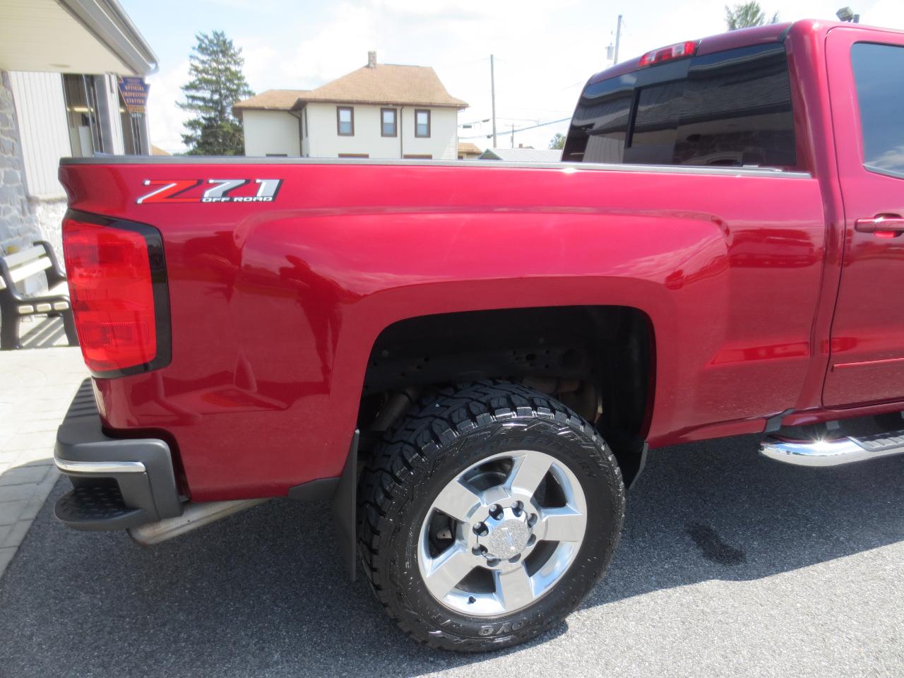 Chevrolet Silverado 2500HD LT Crew Cab 4WD 2018
