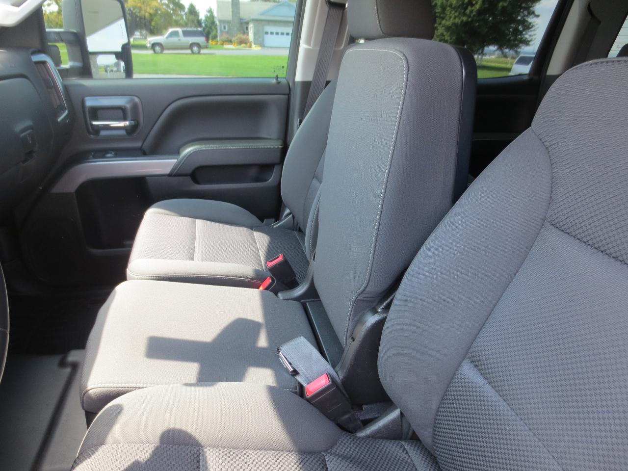 Chevrolet Silverado 2500HD LT Crew Cab 4WD 2018