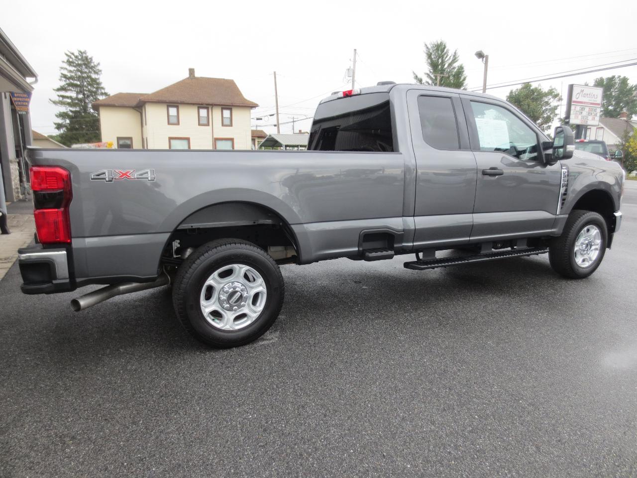 Ford F-250 SD XLT SuperCab Long Bed 4WD 2026