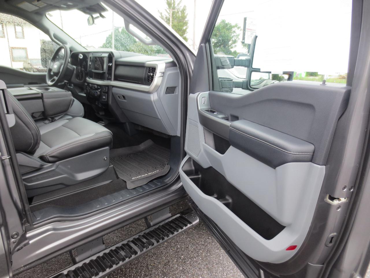 Ford F-250 SD XLT SuperCab Long Bed 4WD 2026