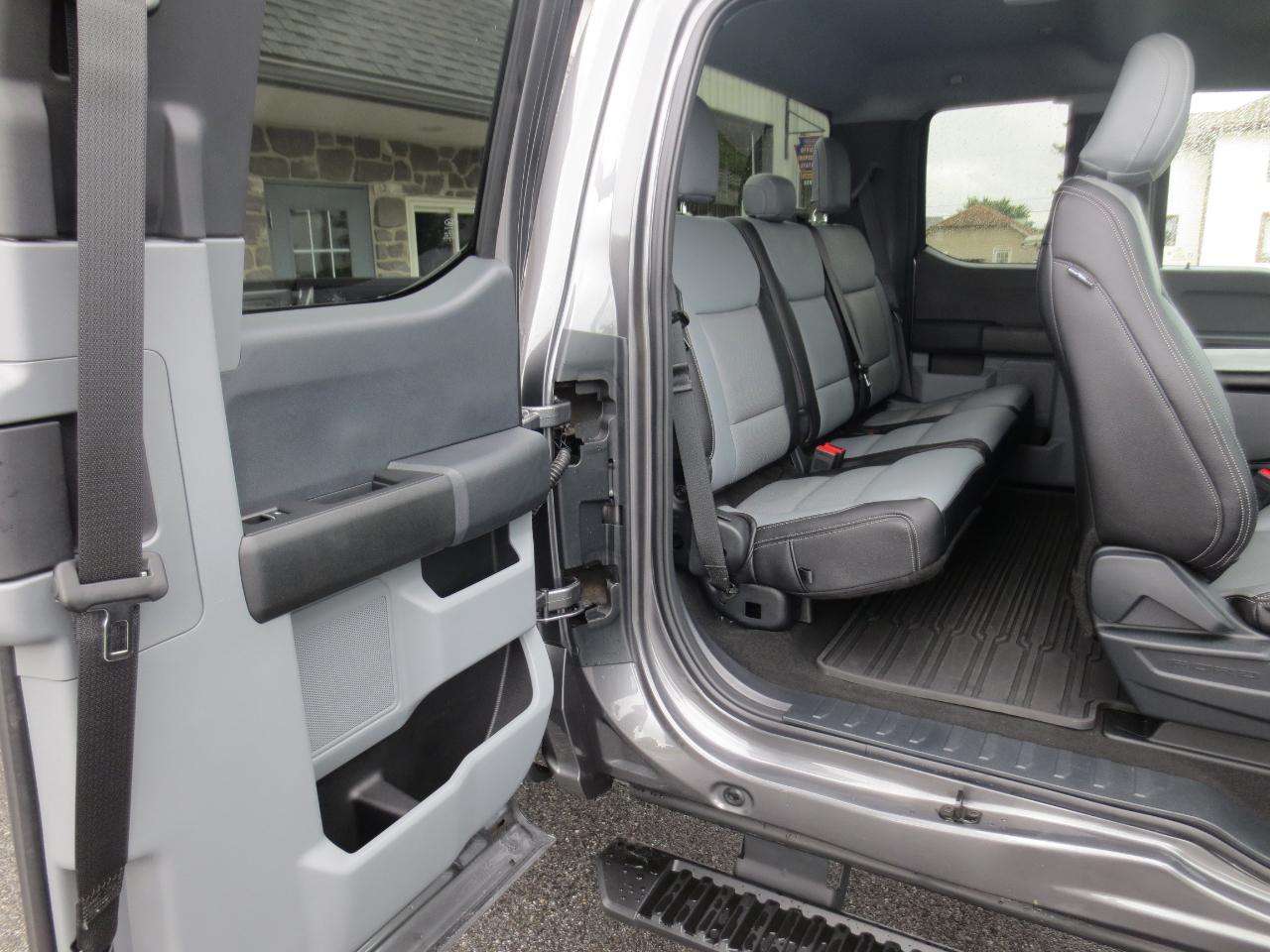 Ford F-250 SD XLT SuperCab Long Bed 4WD 2026