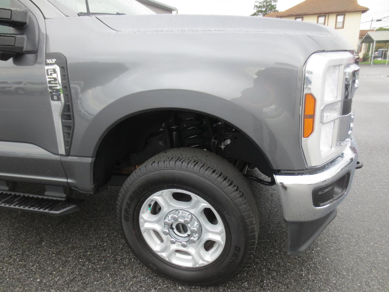 Ford F-250 SD XLT SuperCab Long Bed 4WD 2026