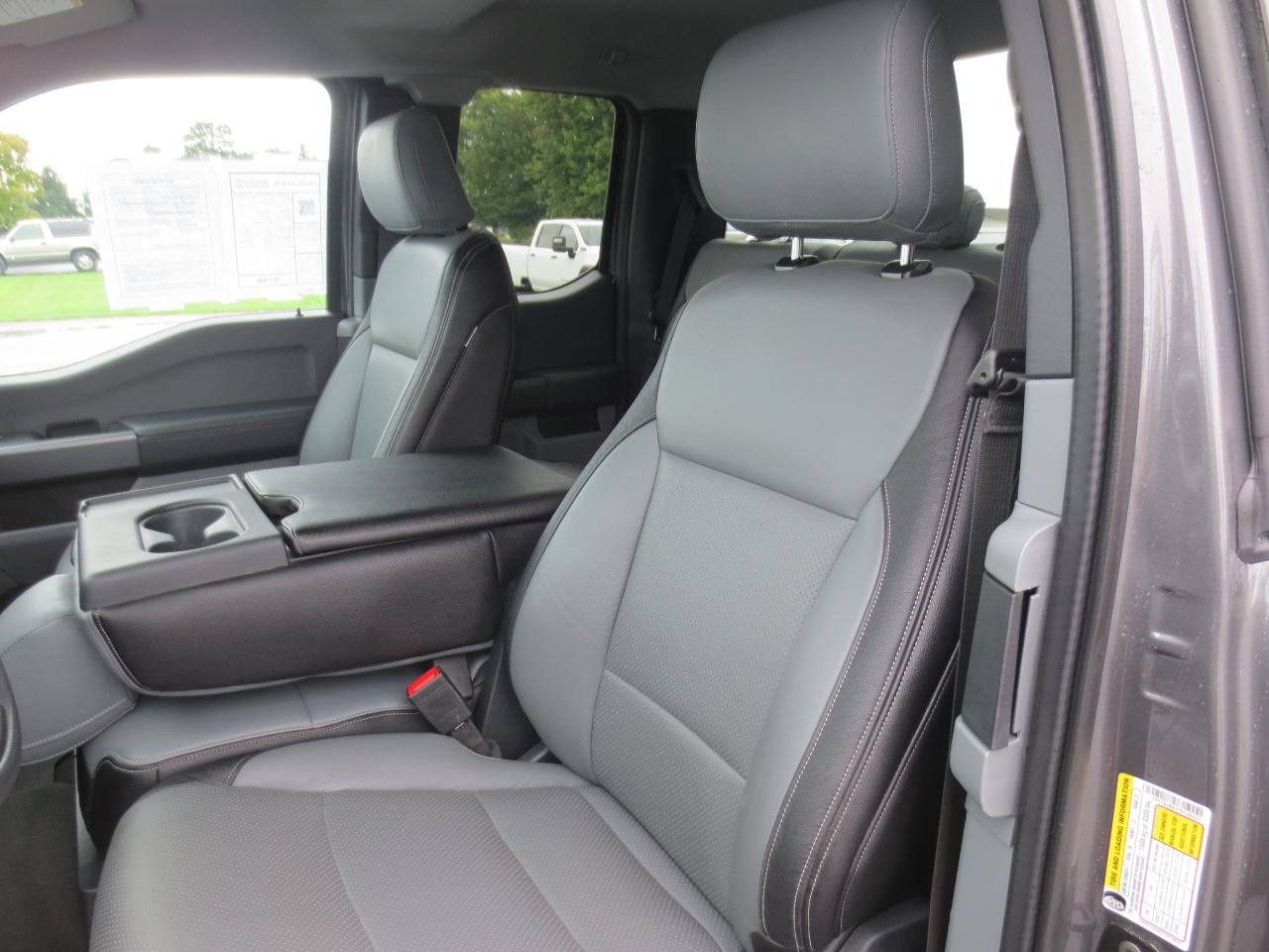 Ford F-250 SD XLT SuperCab Long Bed 4WD 2026