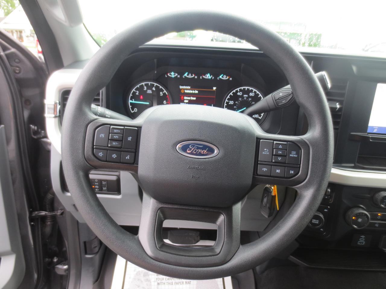 Ford F-250 SD XLT SuperCab Long Bed 4WD 2026