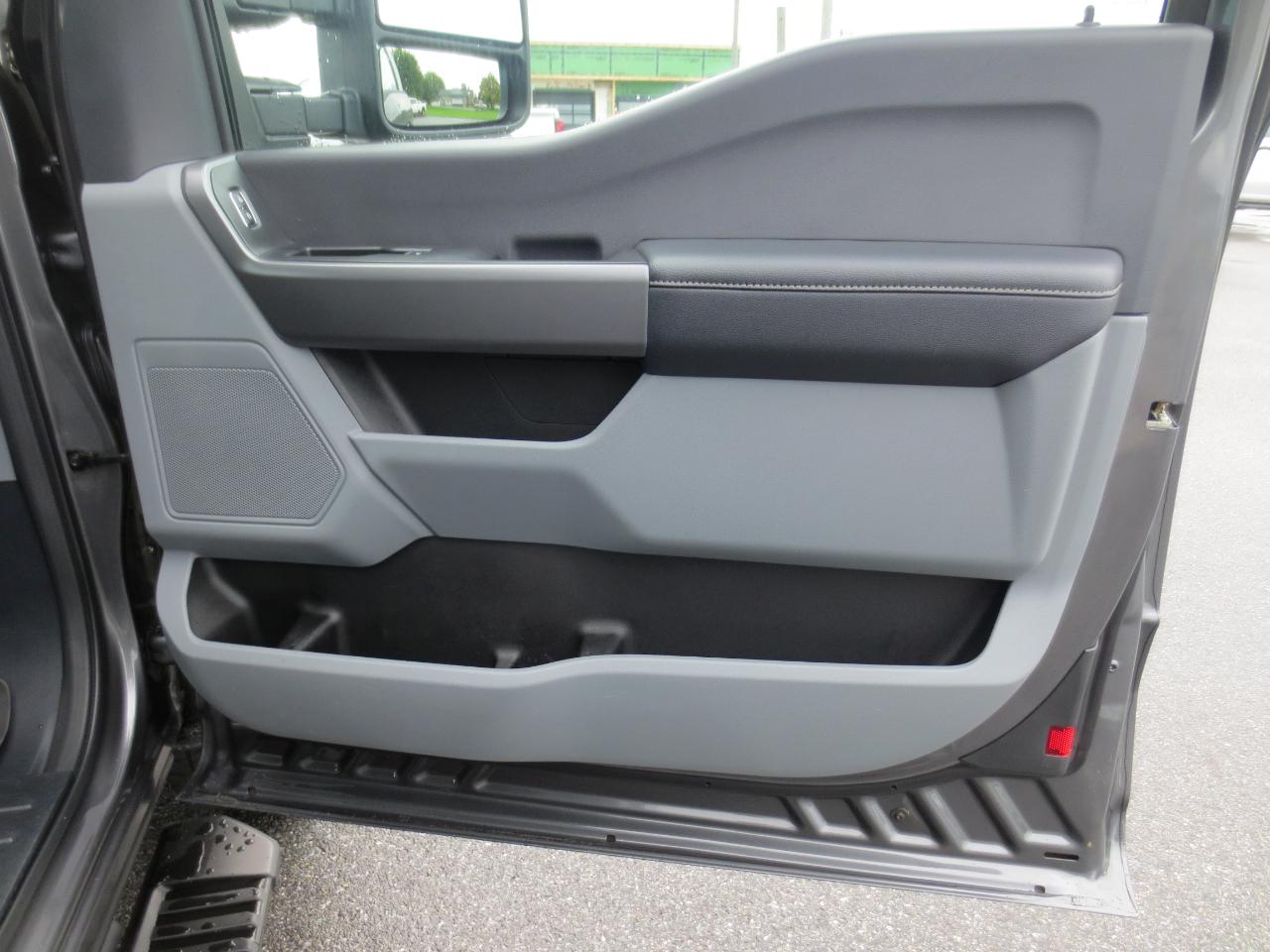 Ford F-250 SD XLT SuperCab Long Bed 4WD 2026