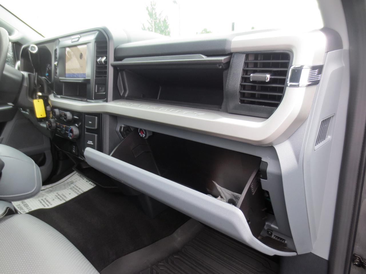 Ford F-250 SD XLT SuperCab Long Bed 4WD 2026