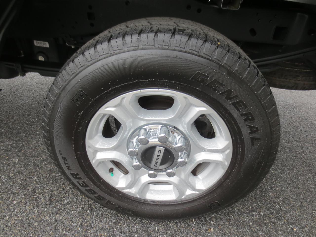 Ford F-250 SD XLT SuperCab Long Bed 4WD 2026