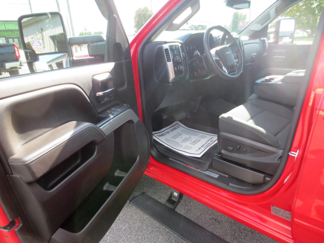 Chevrolet Silverado 2500HD LT Double Cab 4WD 2017