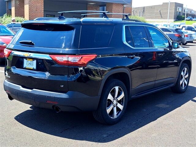 2018 Chevrolet Traverse 3LT photo 2