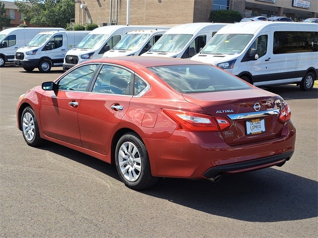 2016 Nissan Altima 2.5 S photo 3