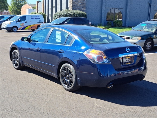 2010 Nissan Altima 2.5 S photo 2