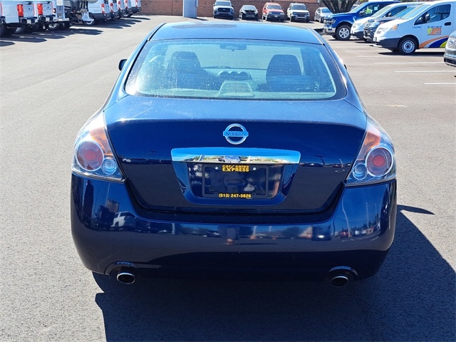 2010 Nissan Altima 2.5 S photo 3