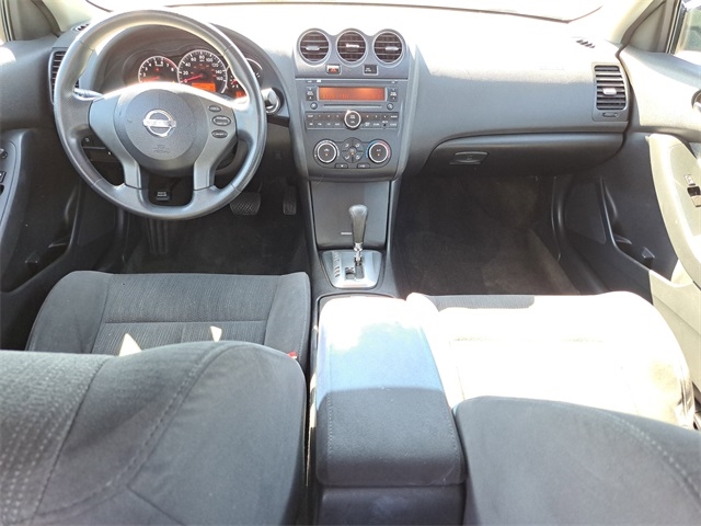 2010 Nissan Altima 2.5 S photo 9