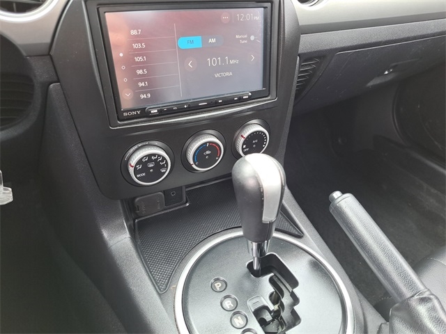 2009 Mazda MX-5 Miata Miata Touring photo 13