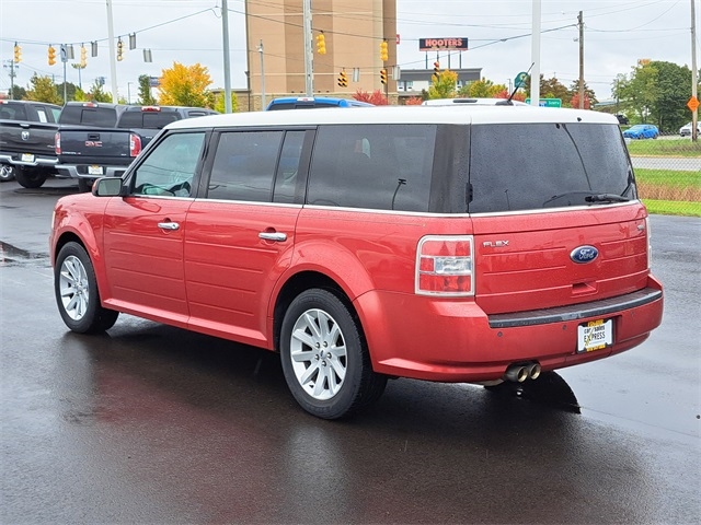 2011 Ford Flex SEL photo 2