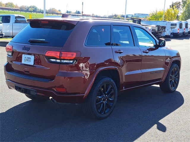 2018 Jeep Grand Cherokee Altitude photo 3