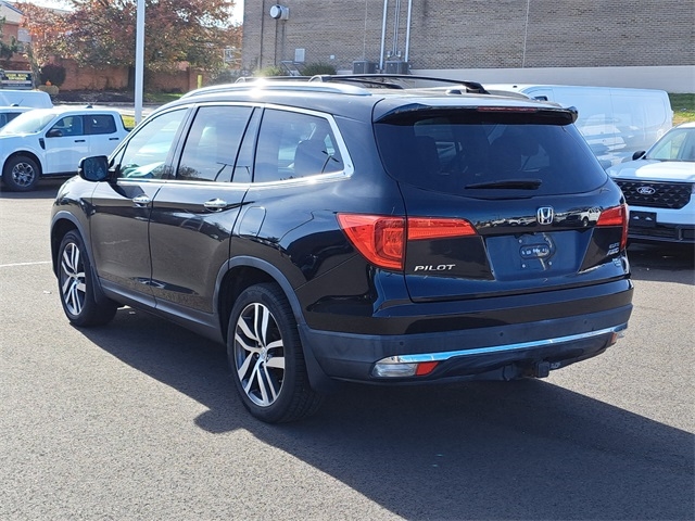 2016 Honda Pilot Elite photo 3