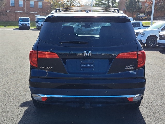 2016 Honda Pilot Elite photo 4