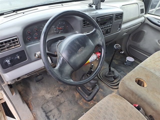 Ford Super Duty F-650  2001