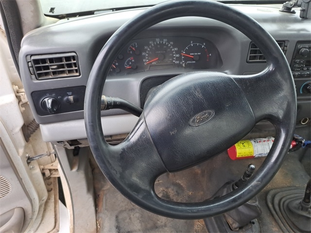 Ford Super Duty F-650  2001