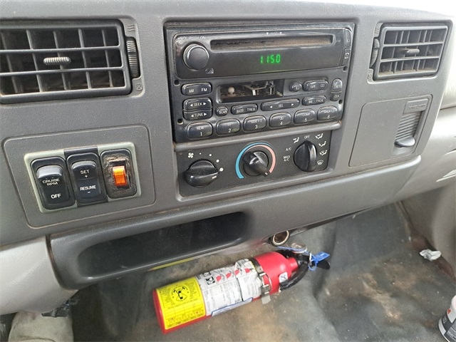 Ford Super Duty F-650  2001