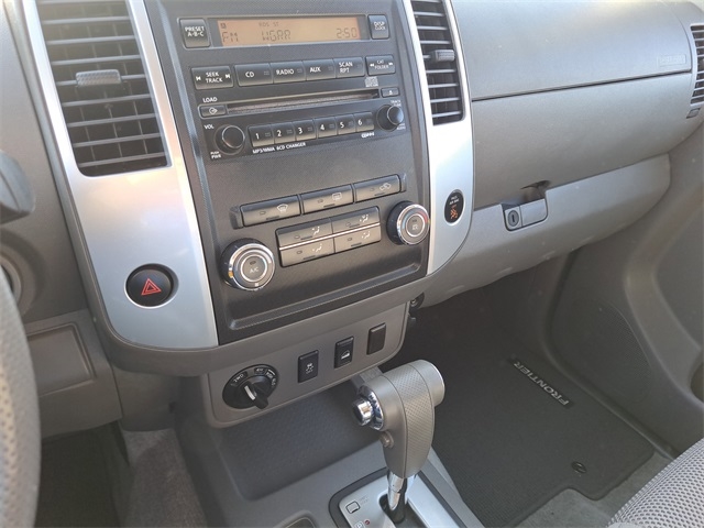 Nissan Frontier  2012