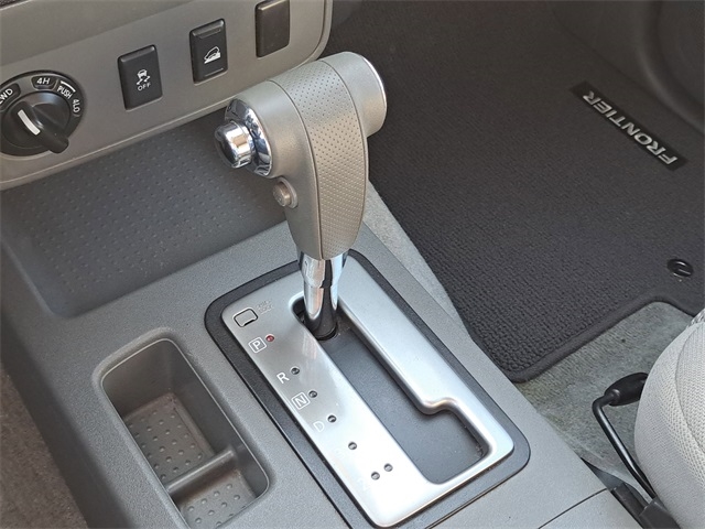 Nissan Frontier  2012