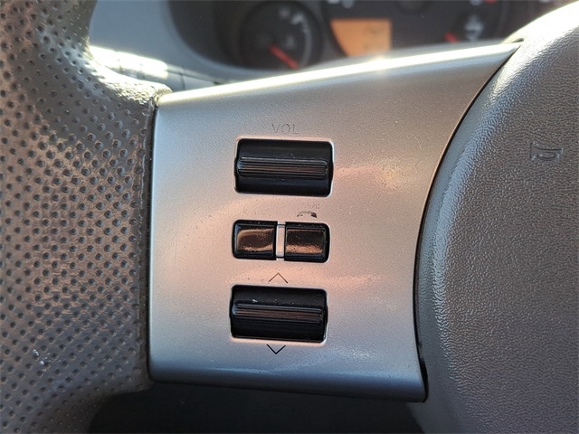 Nissan Frontier  2012