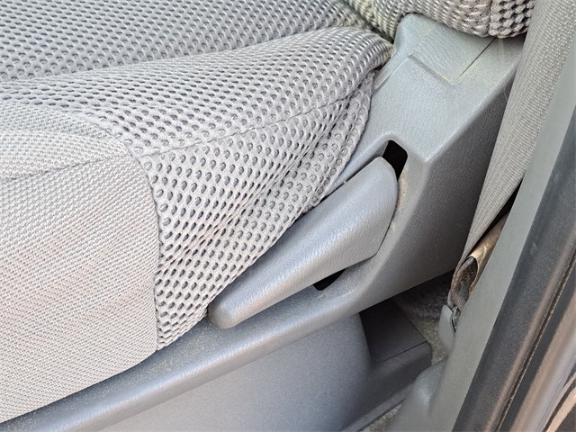 Nissan Frontier  2012