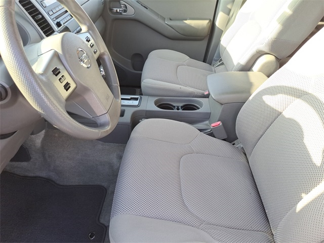 Nissan Frontier  2012