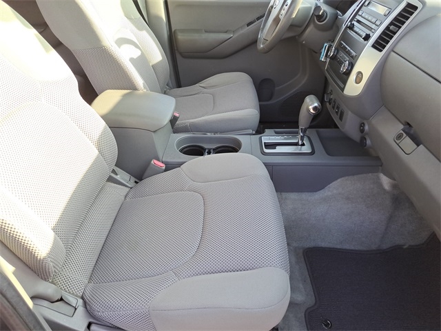 Nissan Frontier  2012