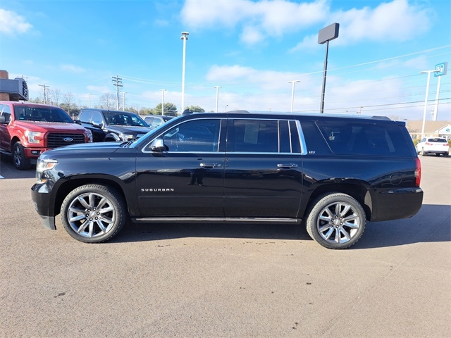 Chevrolet Suburban  2016