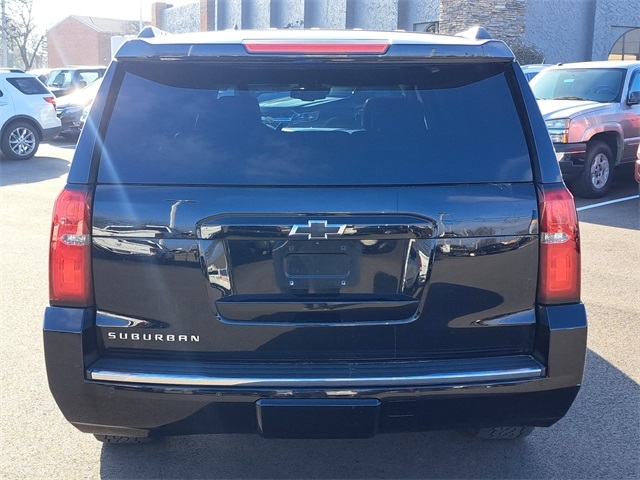 Chevrolet Suburban  2016
