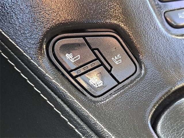 Chevrolet Suburban  2016