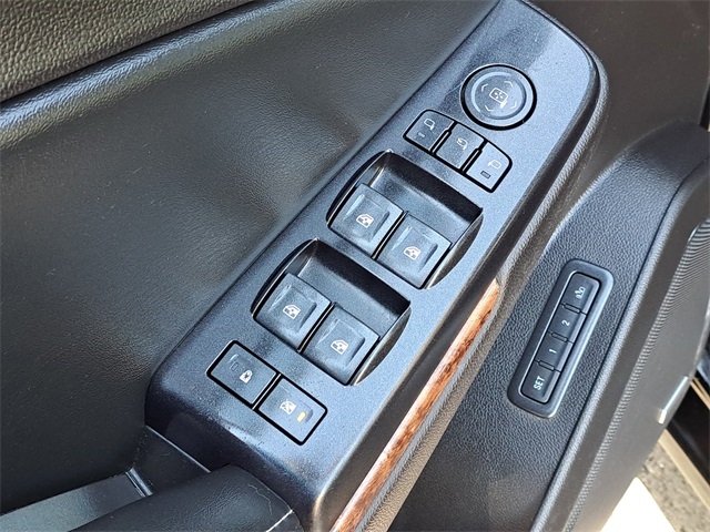 Chevrolet Suburban  2016