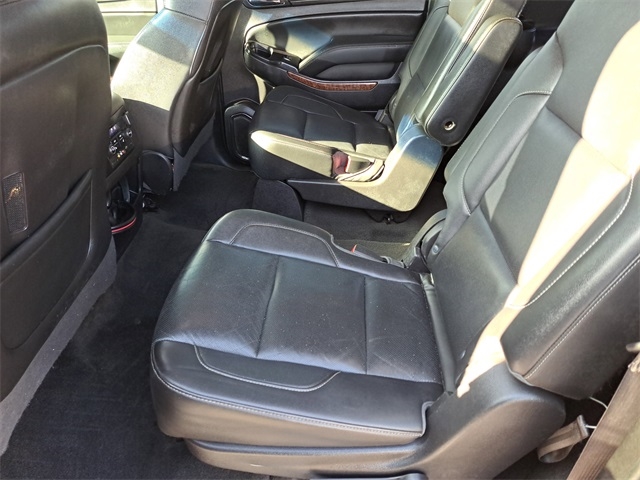 Chevrolet Suburban  2016