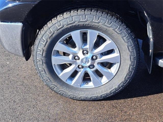 Toyota Tundra 4WD Truck  2012