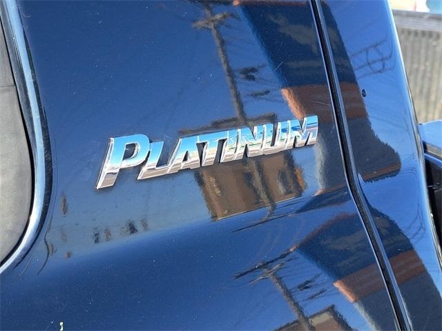 Toyota Tundra 4WD Truck  2012