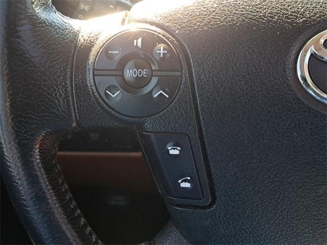 Toyota Tundra 4WD Truck  2012