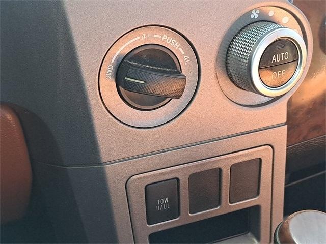 Toyota Tundra 4WD Truck  2012